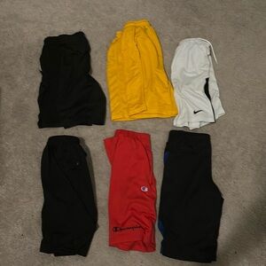 6 pairs of Youth XL trendy fitted shorts 🔥🔥